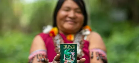 Takiwasi: Mujeres indígenas elaboran productos naturales con medicina ancestral amazónica