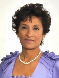 Doris Hiam-Gálvez - CUMBRE MINERA